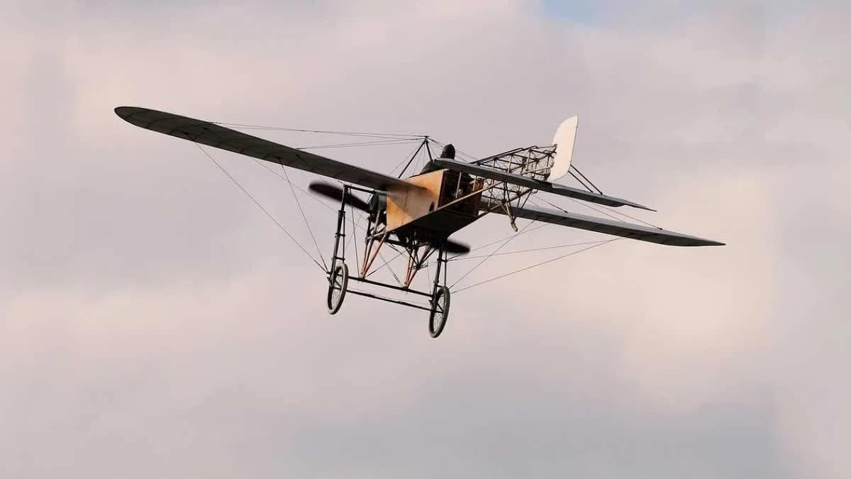 Aeroplane Brescia Flugzeug · Franz Kafka · AVENTIN Storys