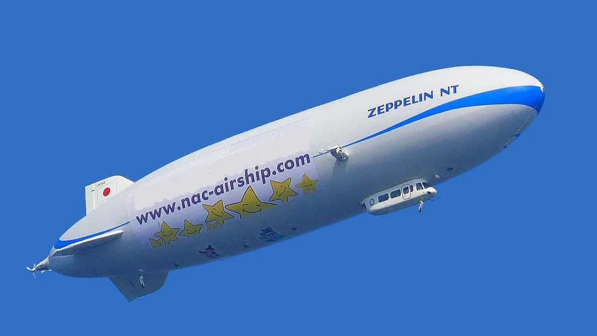 Luftschiff Zeppelin Luftfahrzeug · AVENTIN Storys